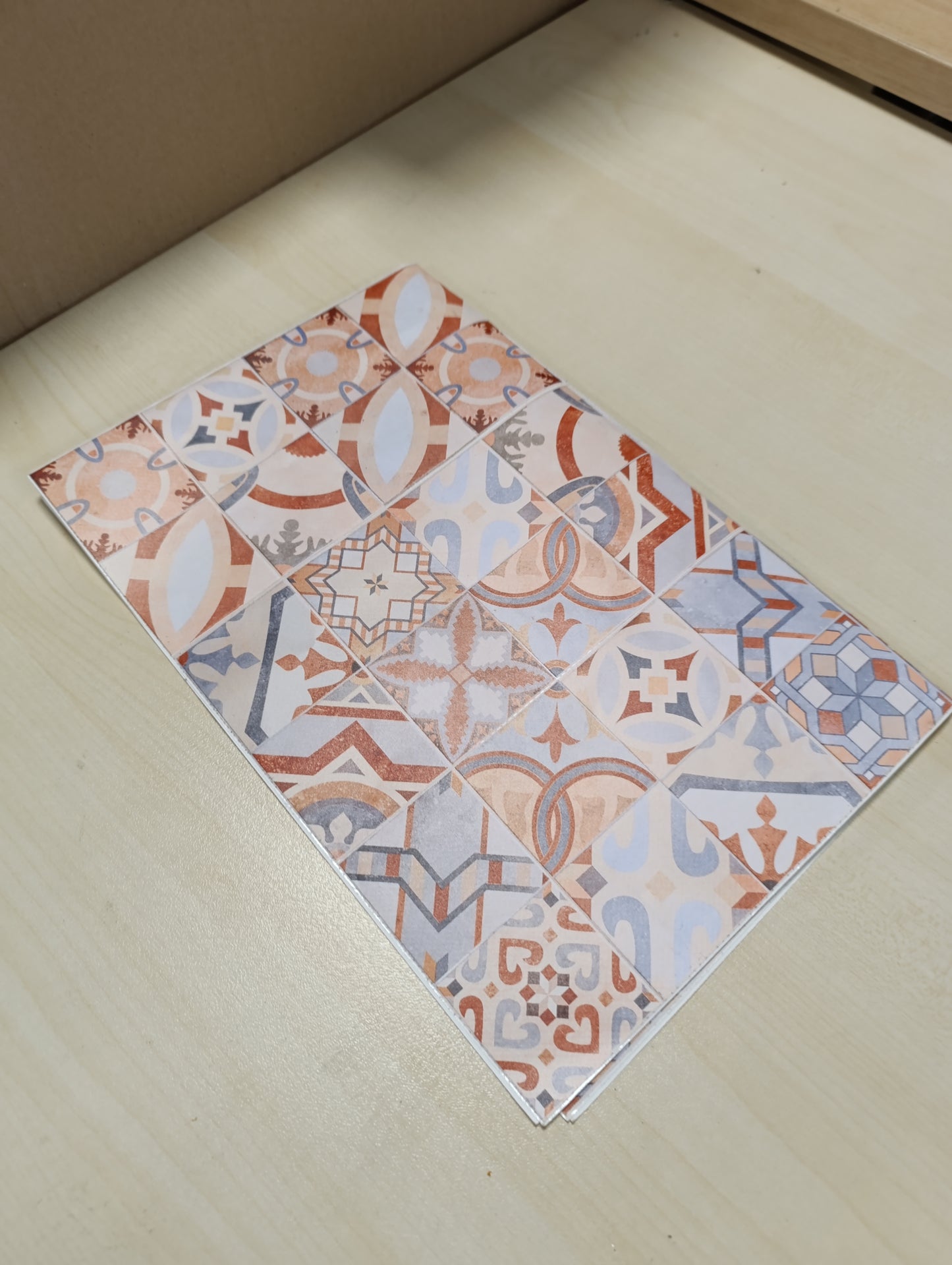 247385 - CREARREDA Pllaka ngjitëse për kuzhinë, banjo dhe kabina dushi, 24 copë 10x10 cm, Dekorime vinili vetëngjitëse të papërshkueshme nga uji për banjo dhe kuzhinë, të prodhuara në Itali