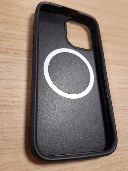 189180 - OTTERBOX Mbështjellëse Symmetry Series MagSafe për iPhone 17, Rezistente ndaj Goditjeve dhe Rënieve, e Testuar 3 herë Sipas Standardit Ushtarak, Ngjyra e Zezë, Pa Paketim me Pakicë