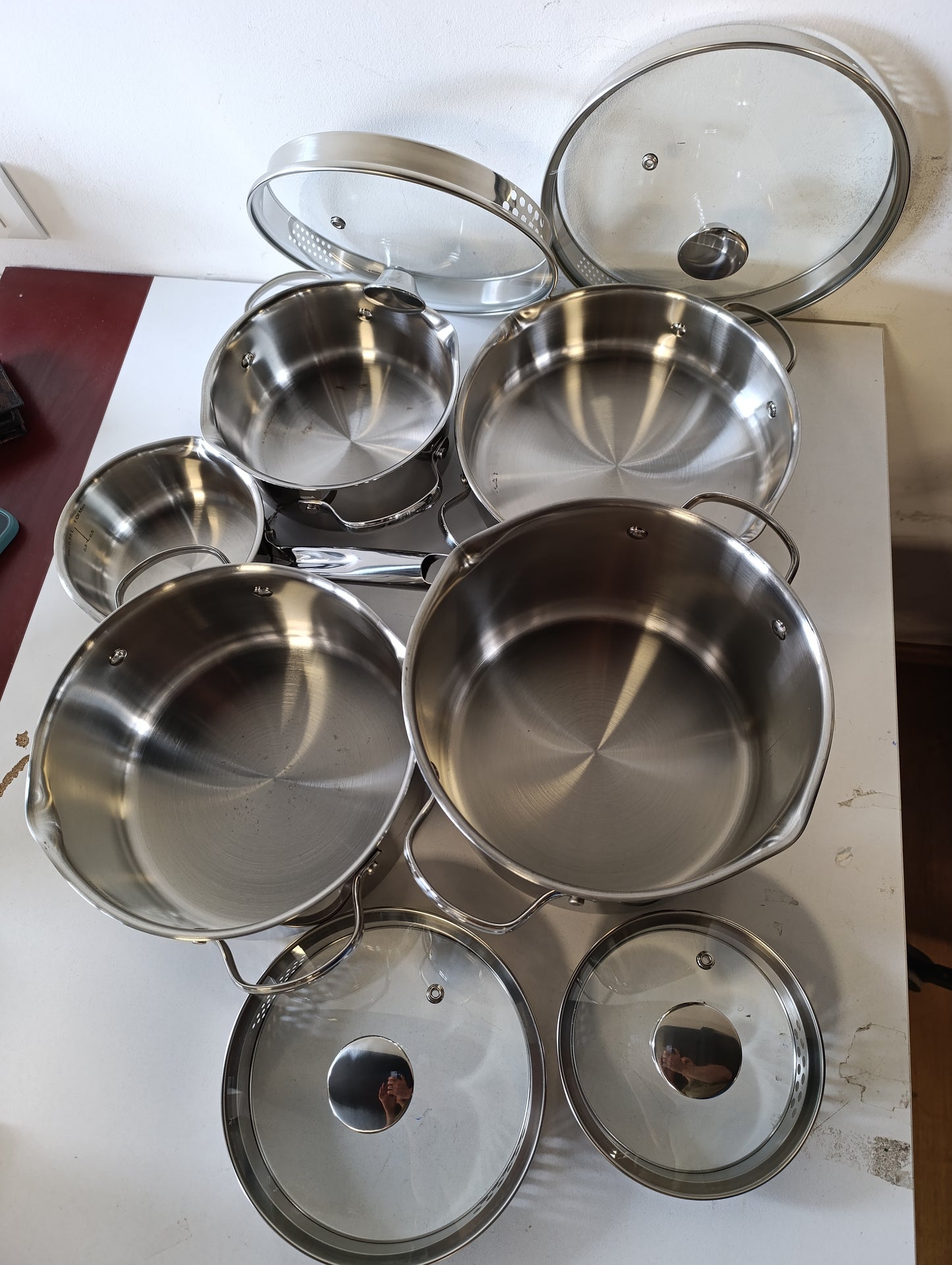 187075 - LAGOSTINA - Set Enësh Gatimi Smart, 9 Pjesë, Prej Çeliku Inox 18/10, Përdorim në Induksion, Gaz dhe Furrë, Baza Trefishe Lagoseal Plus, Seti Përfshinë 4 Tenxhere, Tenxhere me 2 Doreza, dhe 4 Kapakë