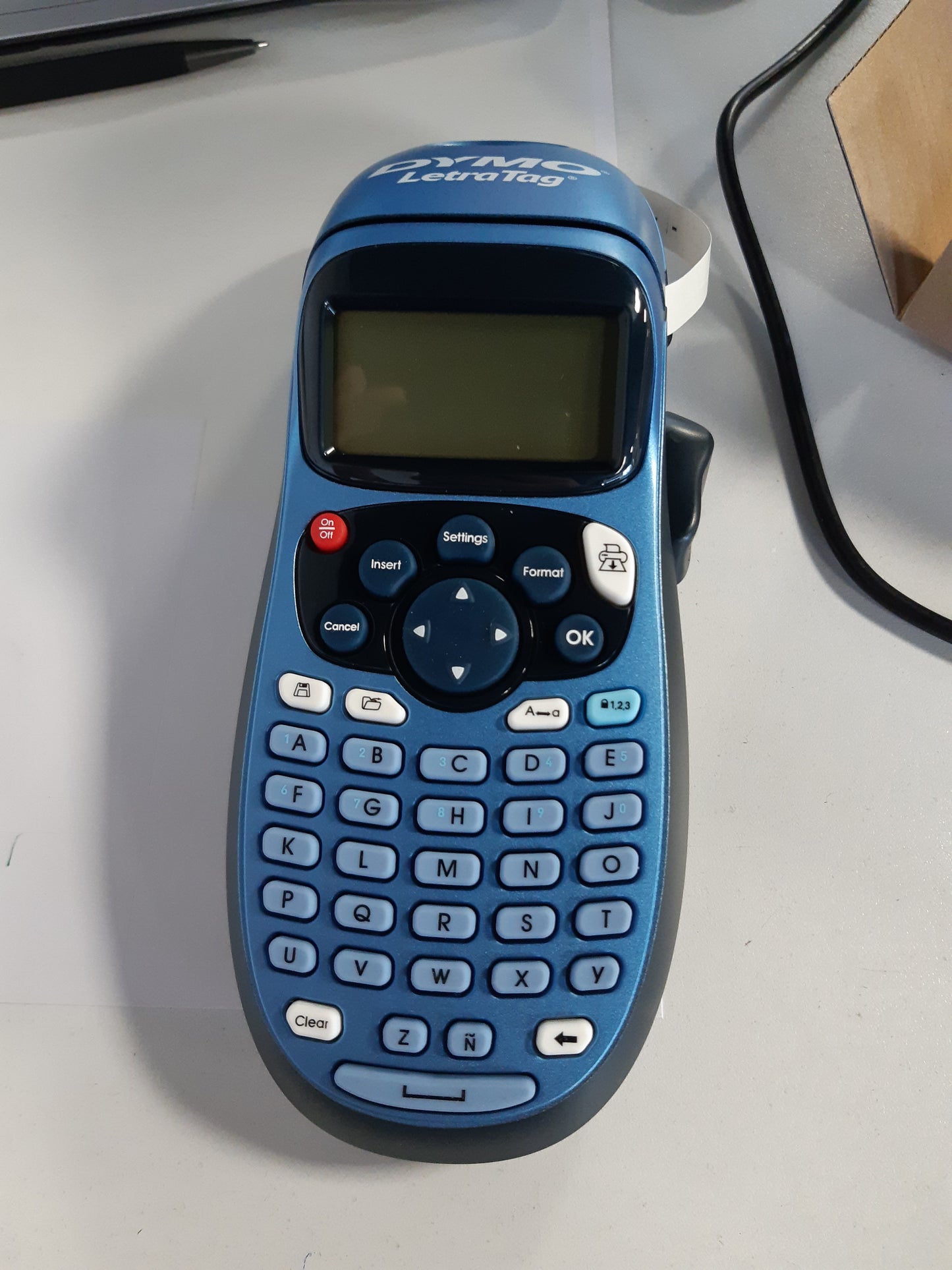 268424 - DYMO Makinë për krijimin e etiketave LetraTag LT-100H, Printer etiketash termike pa bojë, me tastierë ABC