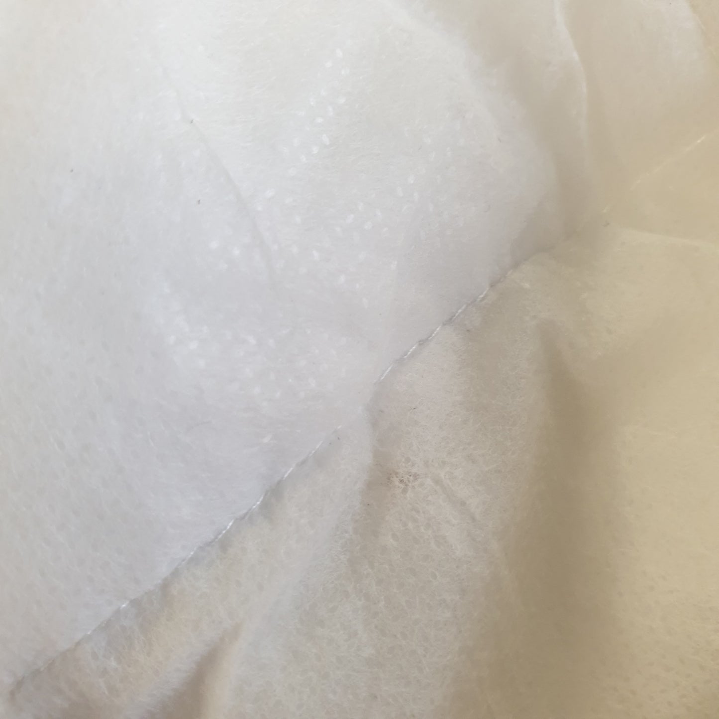 252374 - MBROJTËSE DYSHEKU E QEPUR, 160X200CM, ÇARÇAF I THELLË DERI NË 40CM ME ELASTIK PËRRETH, E ÇERTIFIKUAR Oeko-Tex, E FRYMËMARRSHME, JO E PAPËRSHKUESHME NGA UJI