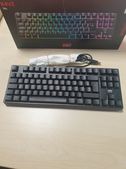 266118 - CHERRY XTRFY K4V2 TKL, Tastierë Lojërash me Tel pa Tastierë Numerike, Paraqitje Gjermane (QWERTZ), Ndriçim RGB, Çelësa Mekanikë MX2A të Kuq, E Zezë