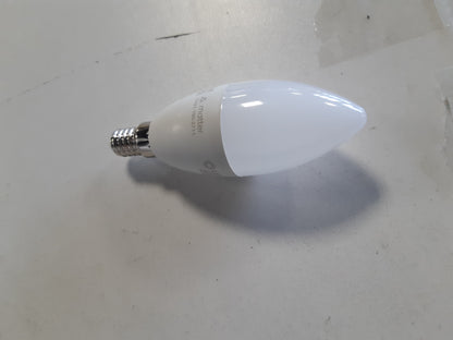 186126 - LEDVANCE - Llampa SMART+ MATTER LED e pajtueshme me Google, Alexa, Apple, ngjyrë e bardhë e ngrirë, 4.9W, 470lm, E14, me ngjyra dhe dritë të bardhë, mund të kontrollohet me aplikacion ose me zë, jetëgjatësi deri në 20,000 orë, pako e vetme