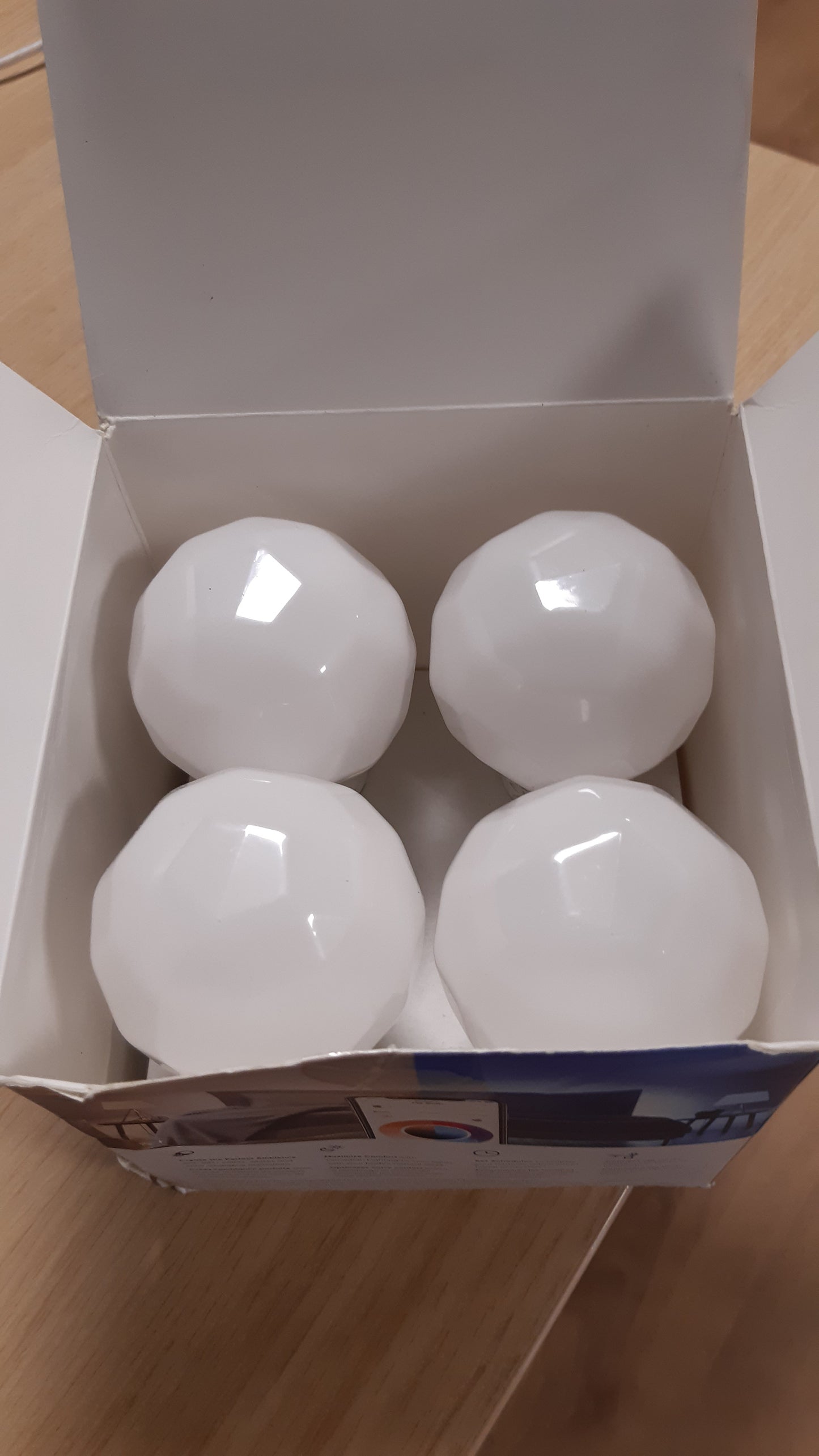 221353 - NANOLEAF Llampa WLAN E27, 4 llamba LED RGBW, 16 milion ngjyra, Kontroll me Aplikacion dhe Zë, Pajtueshmëri me Alexa, Apple dhe Google Home