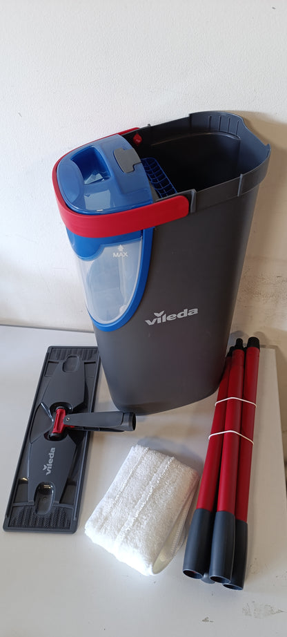 183253 - VILEDA Set Fshesësh Dyshemeje H2PrO me Kovë, me Sistem Pastrimi Higjienik Mikrofiber, Ergonomike, Ndarje 100% Uji i Pastër dhe i Ndotur, Gjykim Uji, Paketim Ekologjik, Ngjyrë Gri