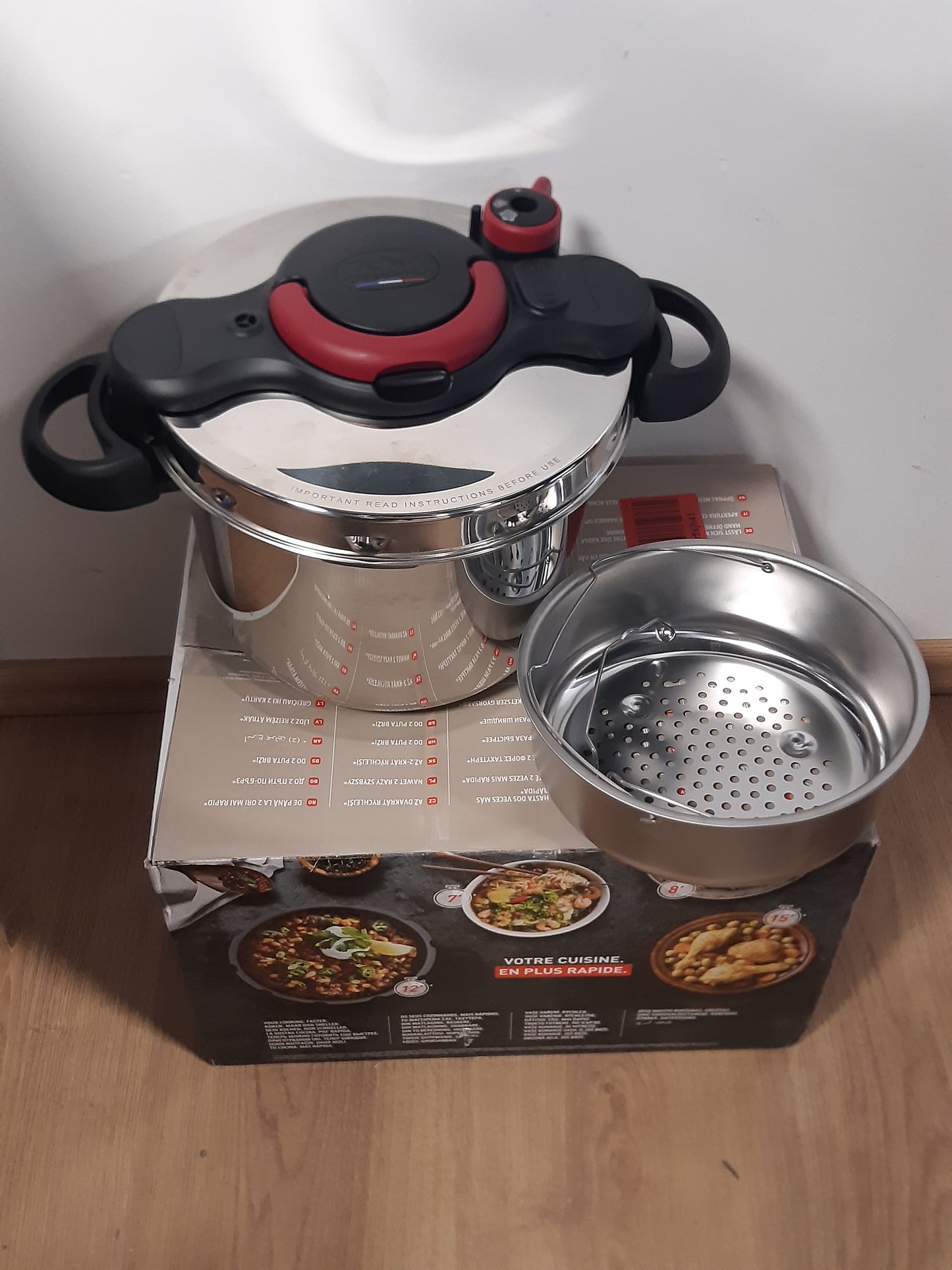 250060 - TEFAL Tenxhere me Presion Clipso Minut Easy 6L, Çelik Inoks, Modalitete Gatimi me Presion të Lartë dhe të Ulët, 5 Sisteme Sigurie, Kyçje e Lehtë me një Dorë, Shportë e Integruar me Avull