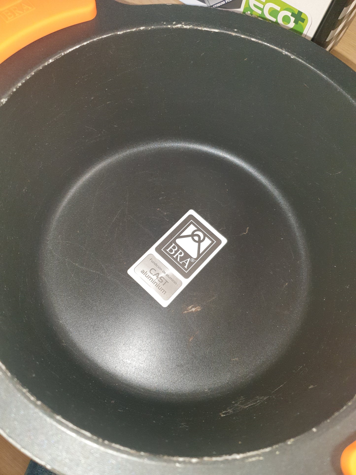 213528 - BRA Tavë e lartë, metalike, e zezë, 20 cm