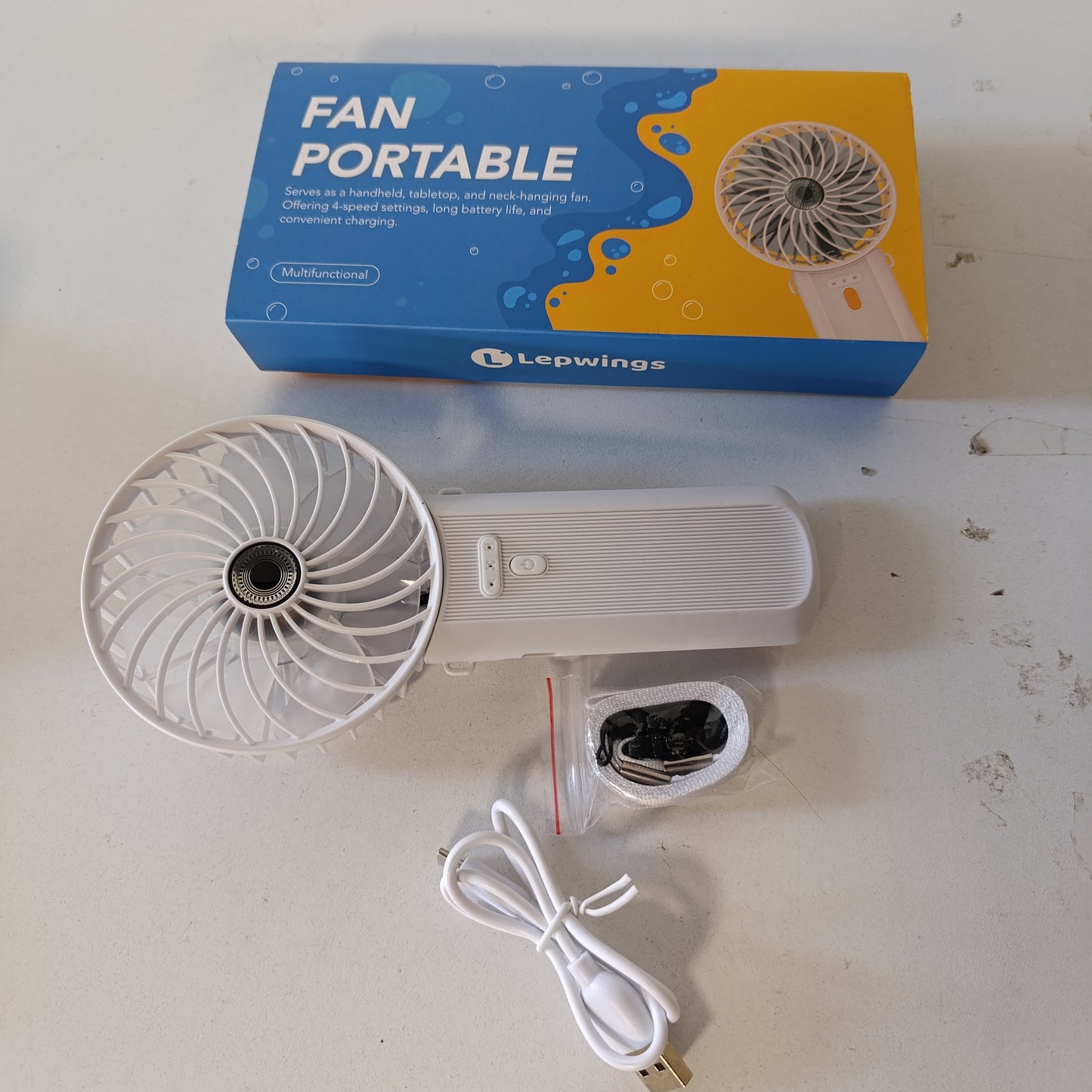216459 - LEPWINGS Ventilator Portativ, Mini Ventilator i Rikarikueshëm USB me 4 Shpejtësi dhe 16 Orë Jetëgjatësi Baterie, i Qetë dhe i Palosshëm, Ventilator Qafe për Shtëpi, Zyrë, Udhëtim, Verë - i Bardhë