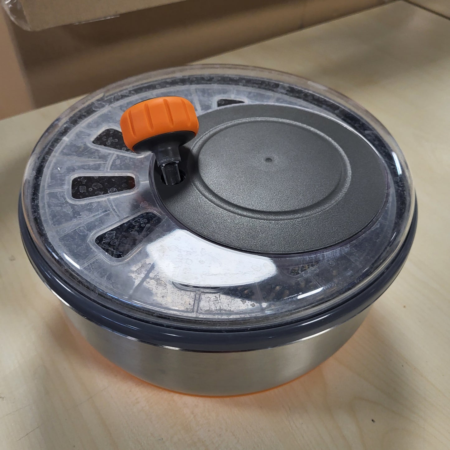 245434 - BRA Rrotullues sallate, çelik inox 18/10 me bazë silikoni, kapacitet 4L