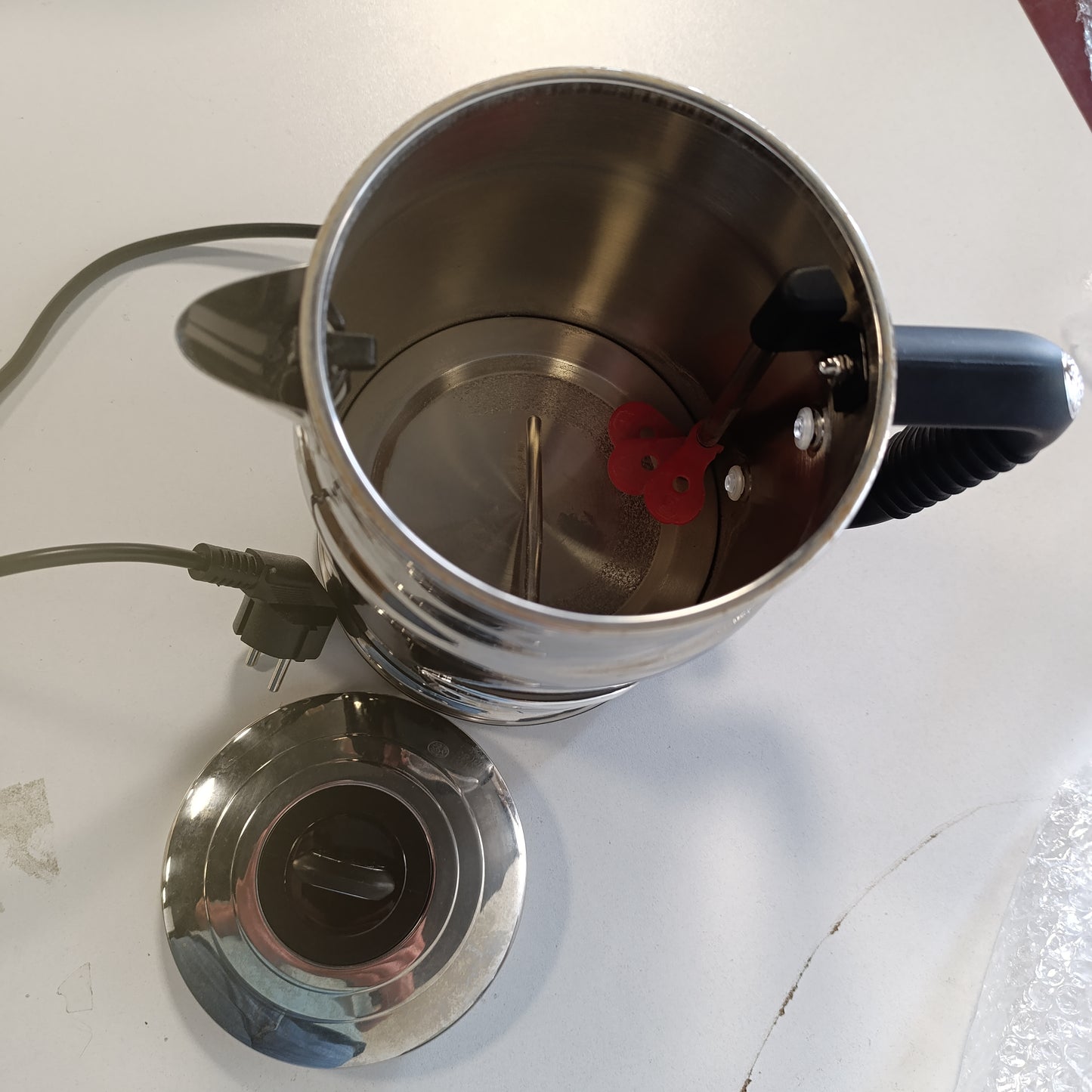 162333 - RUSSELL HOBBS Çajnik Retro - 21671-70, i Zi, Materiali Çelik Inoks, Kapacitet 1.7L, 2400 Vat, Filtër i Lëvizshëm, Zierje e Shpejtë