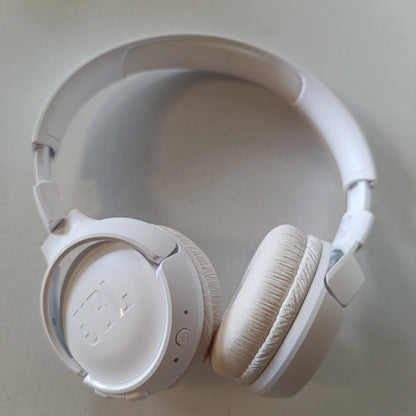 268113 - JBL Tune 510 BT – Kufje Bluetooth On-Ear – Të bardha – Kufje të palosshme – Jetëgjatësi e baterisë deri në 40 orë