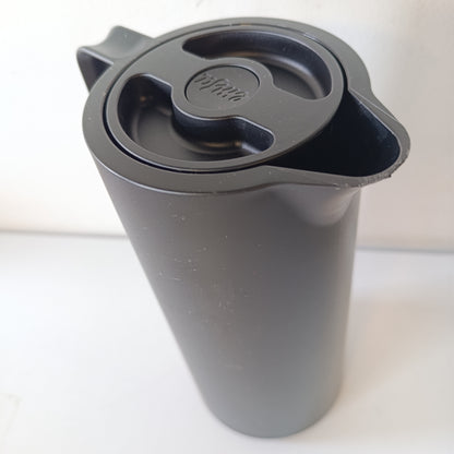 219392 - EMSA Enë e izoluar Motiva 1L, plastike, termos me mbyllje të shpejtë, mban pijet të nxehta për 12 orë, të ftohta për 24 orë, mbulesë qelqi, prodhuar në Gjermani, dizajn nordik, e zezë, N41707