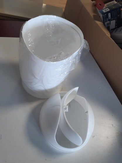 248451 - WENKO Kosh kozmetik ekonomik me majë rrotulluese, 6L, i bërë nga plastika në të bardhë