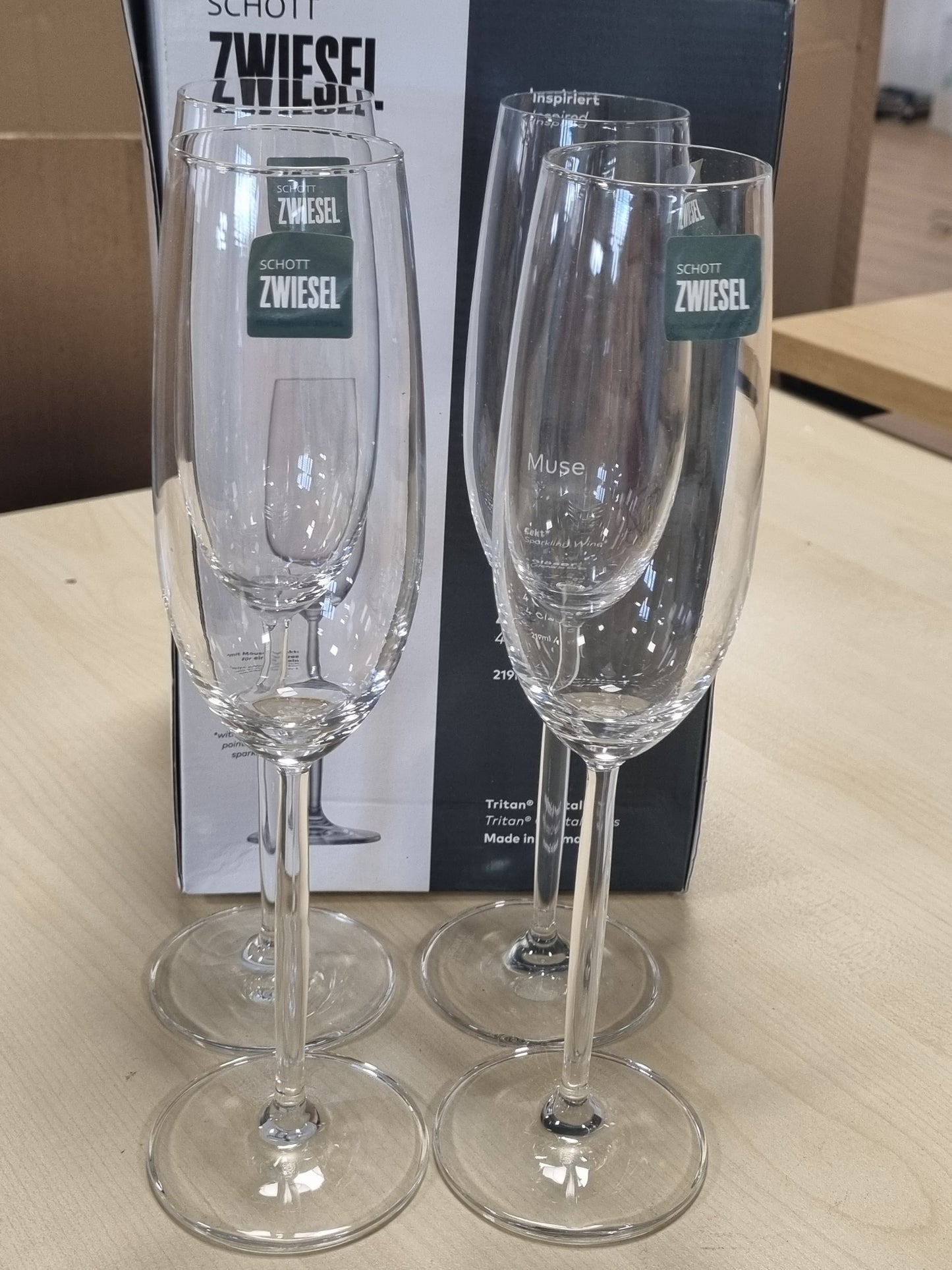 213908 - SCHOTT ZWIESEL Gotë Shampanje Muse (Set prej 4), gota prej kristali Tritan që lahen në lavastovilje