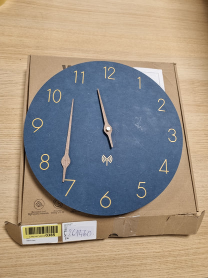 261460 - ACCCSHINE Orë Muri me Radio e Kontrolluar, Dru MDF, e Heshtur, 30 cm, Kuarc, Punon me Bateri, e Madhe, e Lehtë për t’u Lexuar, për Dhomë, Shtëpi, Kuzhinë, Dhomë Gjumi, Zyrë, Shkollë (Blu)