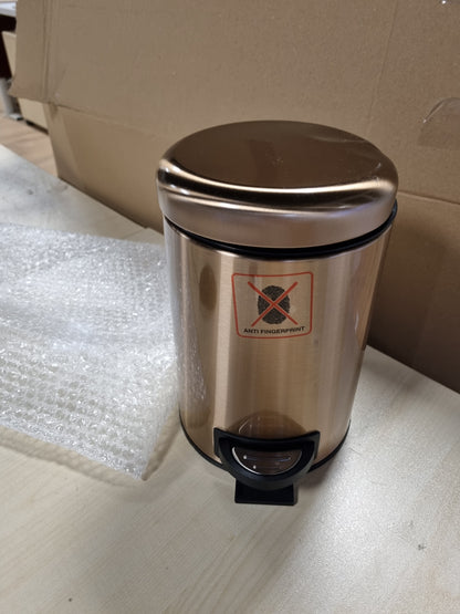 256981 - WENKO Kosh kozmetik me pedale, ngjyrë bakri metalik, kapacitet 3 L, çelik inox, dimensione 17 x 25 x 22.5 cm