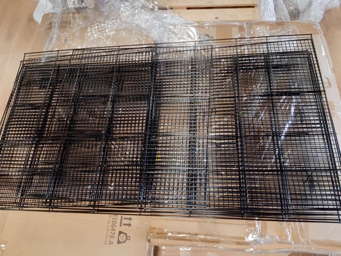 231021 - FERPLAST Kafaz zogjsh, kafaz ekzotik për zogj, përfshirë mbështetëse me rrota, ushqyes zogjsh, vende për zogj, e zezë, 100 x 53 x 172 cm