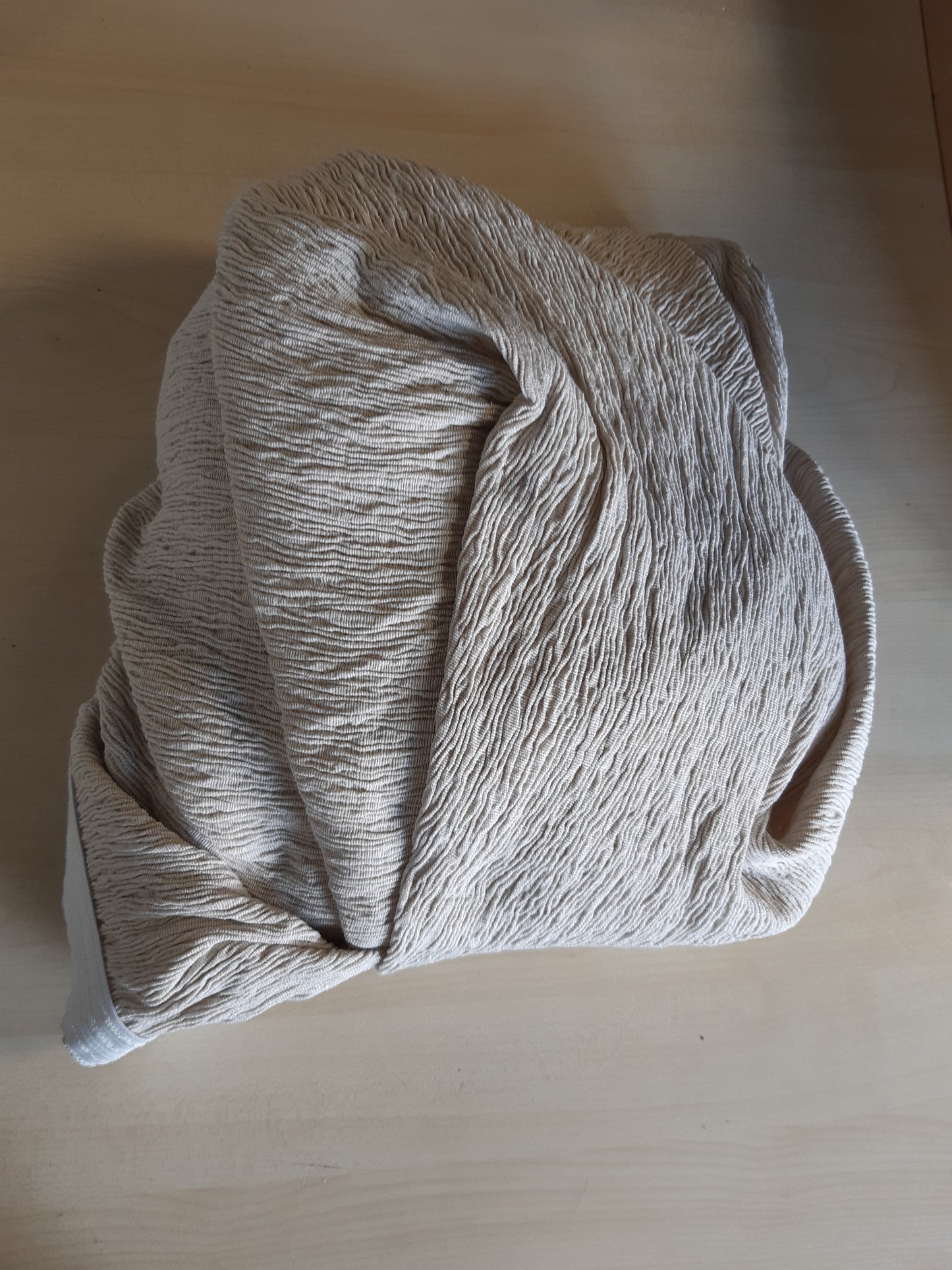 255729 - MARTINA HOME Mbulesë elastike për divan Emilia - Ngjyrë fildishi - 2 vende nga 120 deri në 170 cm