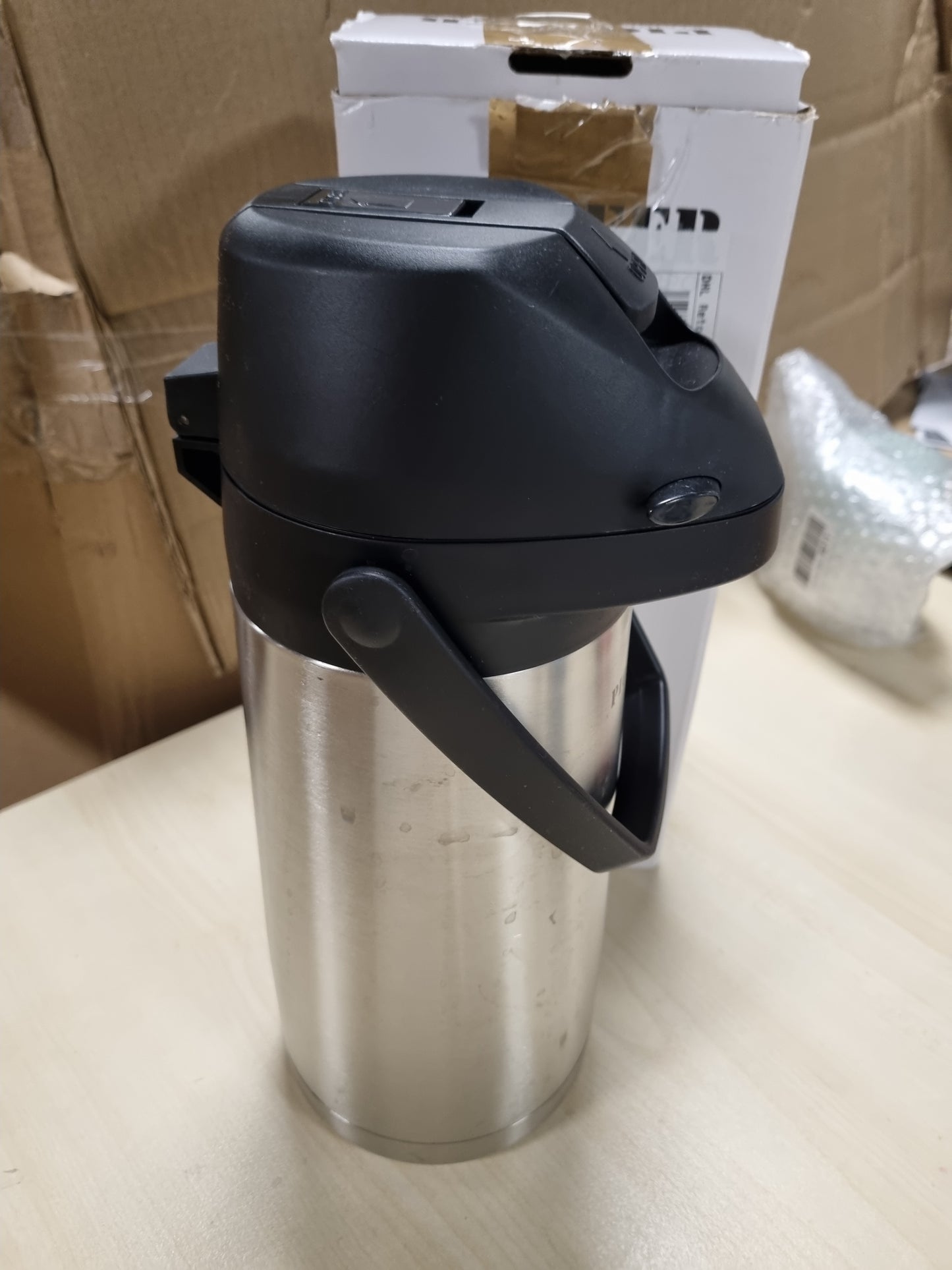213411 - PIONEER FLASKS Karafë me levë, shishe për ujë të nxehtë dhe të ftohtë, 1.9 litra, argjendi (SS19HC) prej çeliku inox