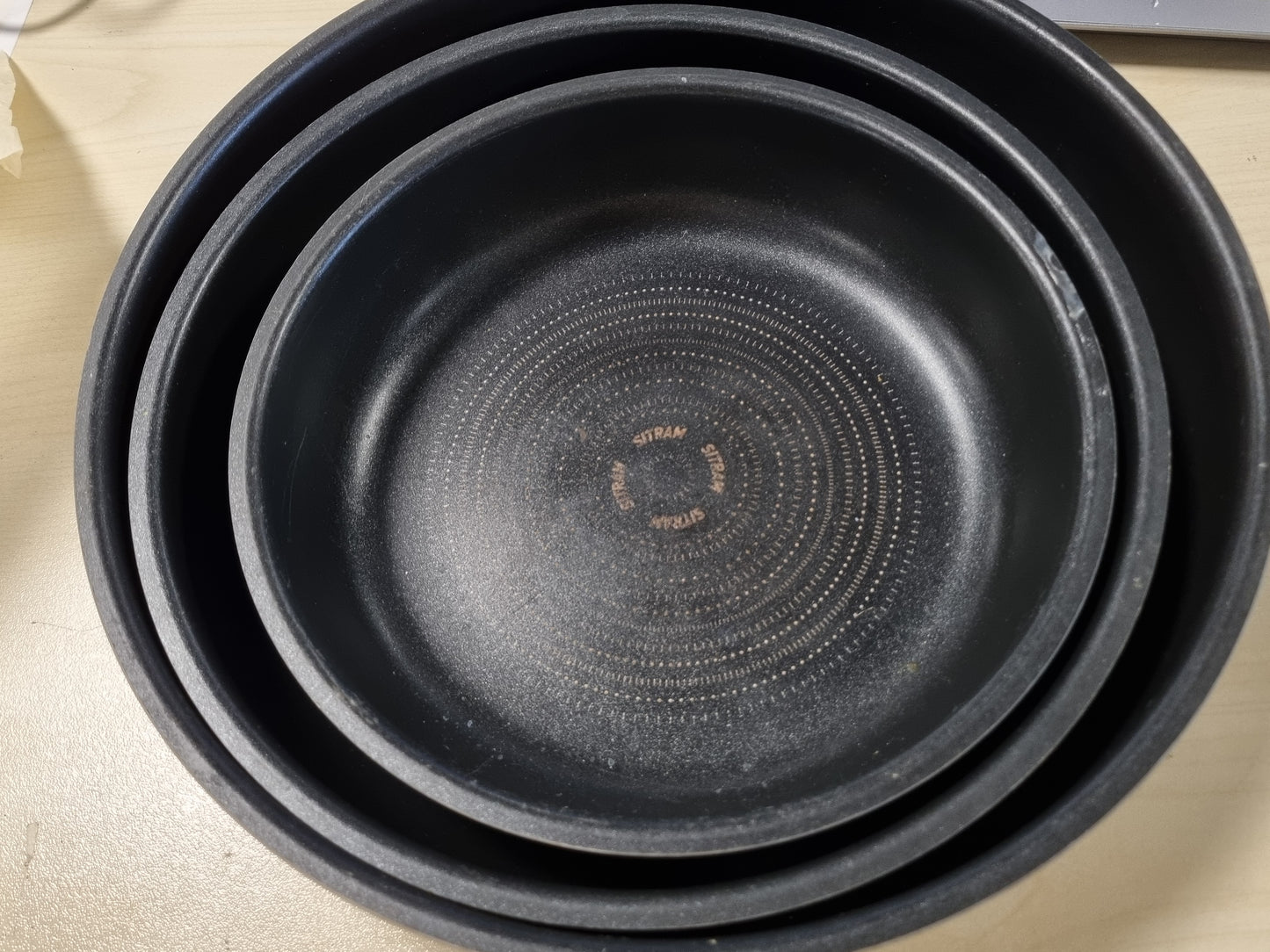 213500 - SITRAM Set me 3 Tiganë Alumini të Presuar Ø 20/24/28 cm, Veshje e Brendshme Jo-Ngjitëse pa PFOA, Dorezë e Lëvizshme, I Përshtatshëm për të Gjitha Sobat