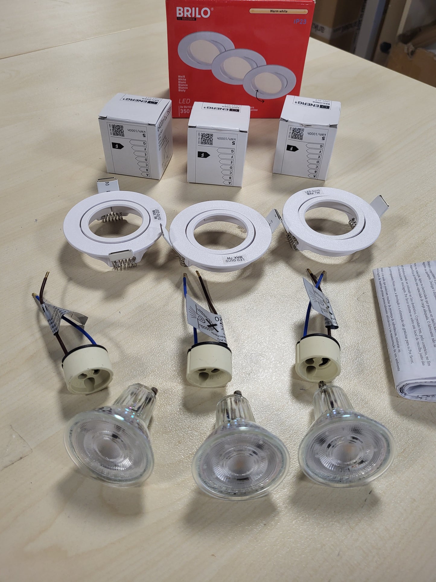 215839 - BRILONER Pako me 3 Drita LED të Hapura në Tavan 230V, të Rregullueshme, Dritë e Bardhë e Ngrohtë, 8 x 2.2 cm, e Bardhë