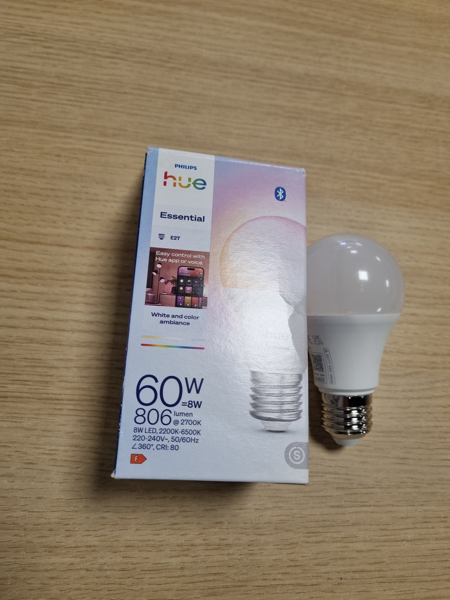251385 - PHILIPS HUE Llambë inteligjente LED Essential A60, E27, 8W, 2200-6500K, 806 lumen, shkëlqim i rregullueshëm, i pajtueshëm me Alexa, Google Assistant dhe Apple Home