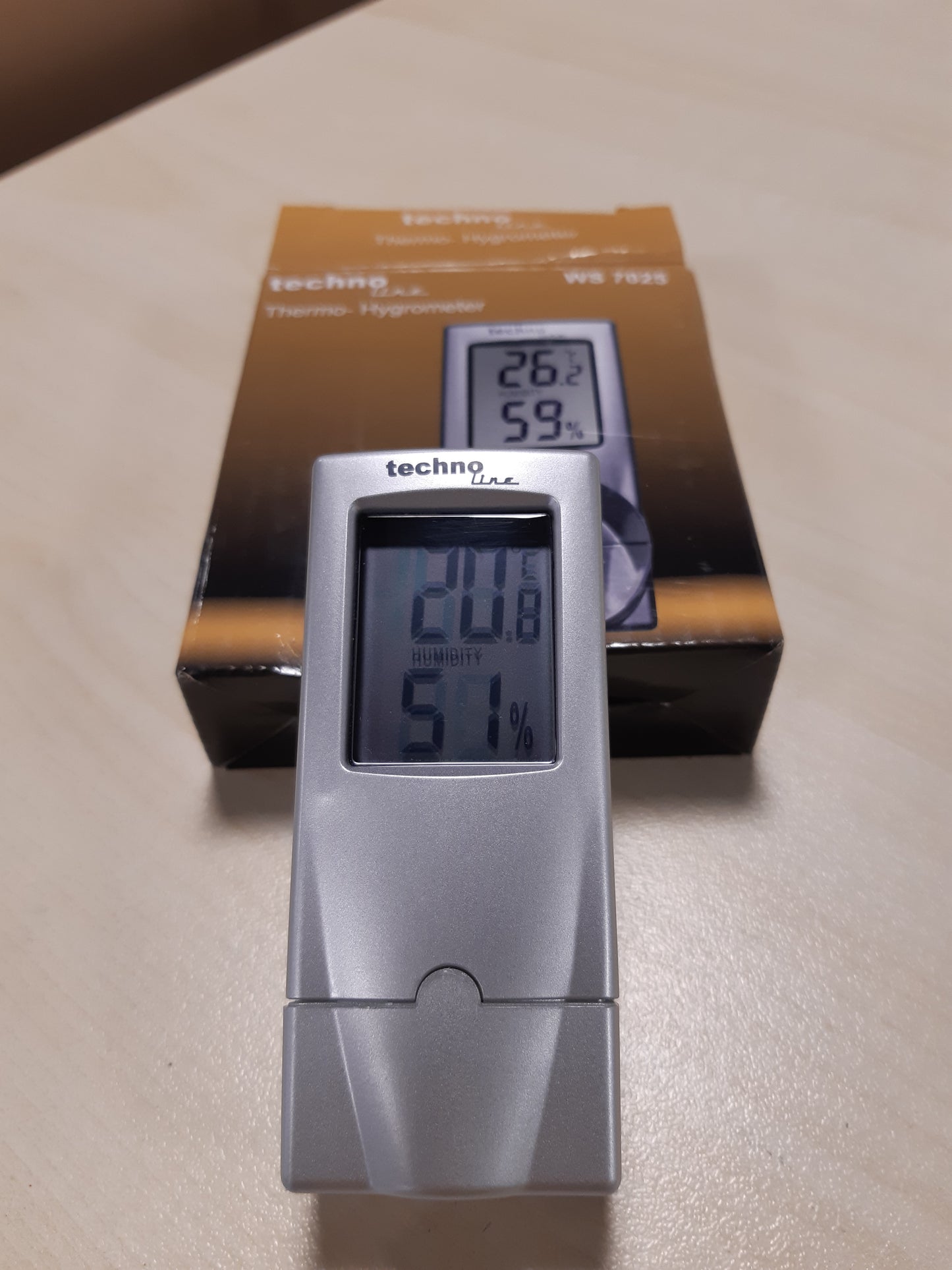 163928 - TECHNOLINE Termometër dritareje WS 7025, me ekran të Temperature dhe Lagështie, në ngjyrë gri