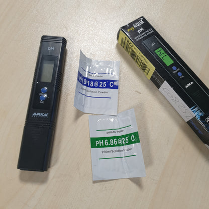 252800 - MATËS PH-I DIXHITAL ARKA MYAQUA, matës i saktë pH-i 0.00–14.00, i kalibruar nga fabrika, për akuarium, osmozë të kundërt, pishina, kopsht dhe laborator.