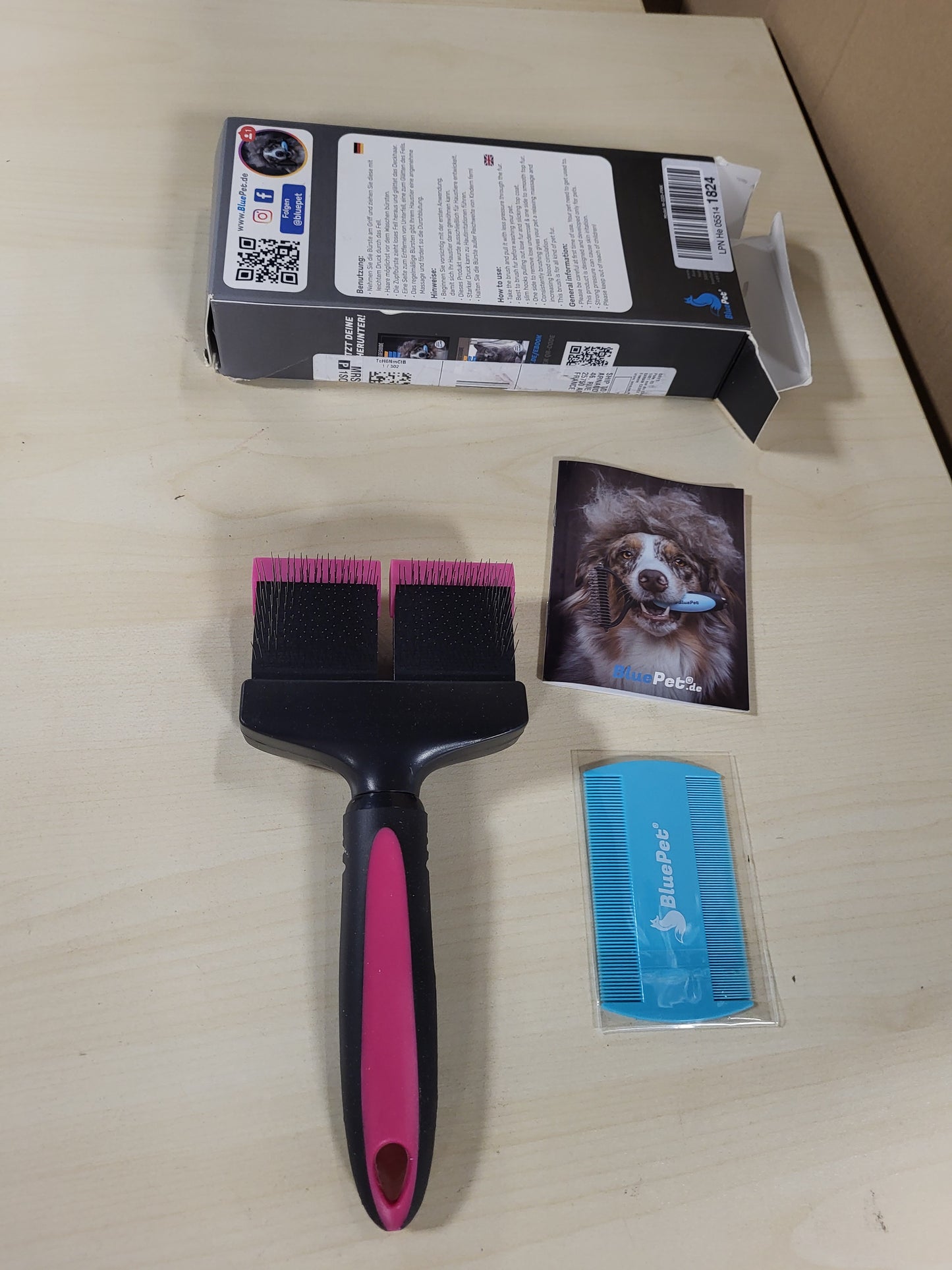 214641 - BLUEPET Furçë profesionale me qime të gjata dhe fleksibile për qen dhe mace, heq butësisht qimet e poshtme, nyjet dhe ngatërresat (kokë rozë e dyfishtë)