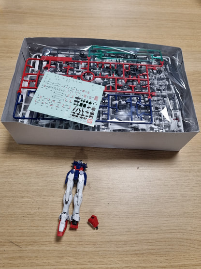 187431 - RG GUNDAM - Modeli ZERO EW 1/144 në Shkallë