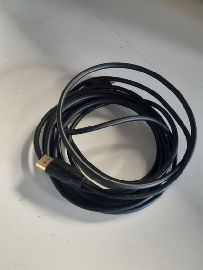 269051 - KABLLO AMAZONBASICS DisplayPort në HDMI, 4.5 m, lidhës të veshur me ar, e zezë
