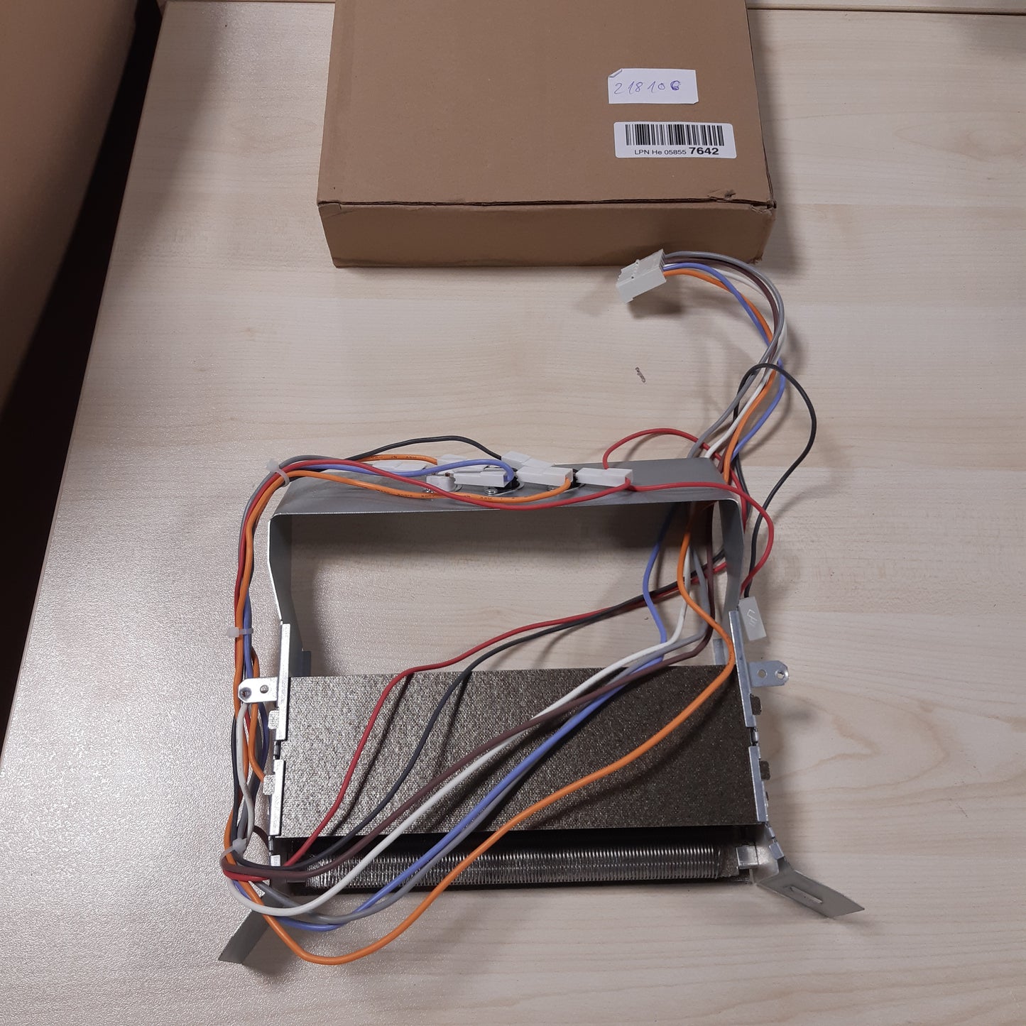 218106 - SPARES2GO Element Ngrohës për Tharëse Rrobash Indesit IDCA Series (A2 NTC Tod)