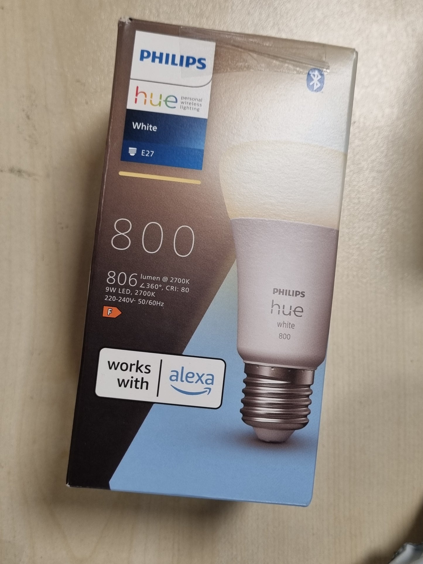 215295 - PHILIPS HUE Llambë LED inteligjente A60 E27, dritë e bardhë e ngrohtë, me errësim, lidhet me Bluetooth