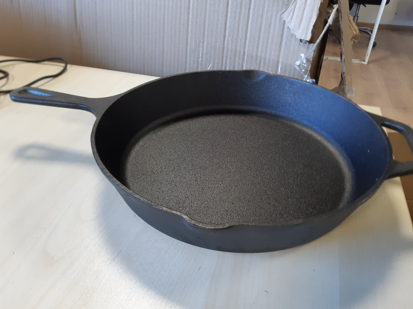 235960 - NAVARIS Tigan prej gize, 30 cm, i pajtueshëm me induksion, Tigan skare, i sigurt për furrë