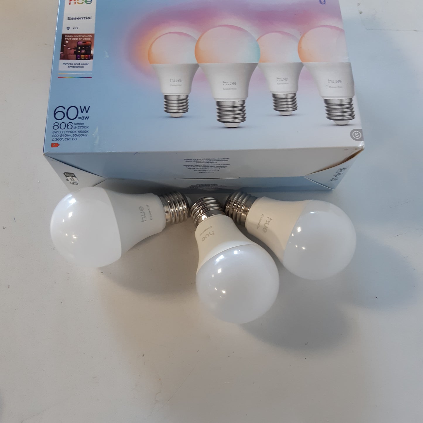 213212 - PHILIPS Ampulë LED A60, 8W, 2200-6500 K, 806 lm, Pako prej 4