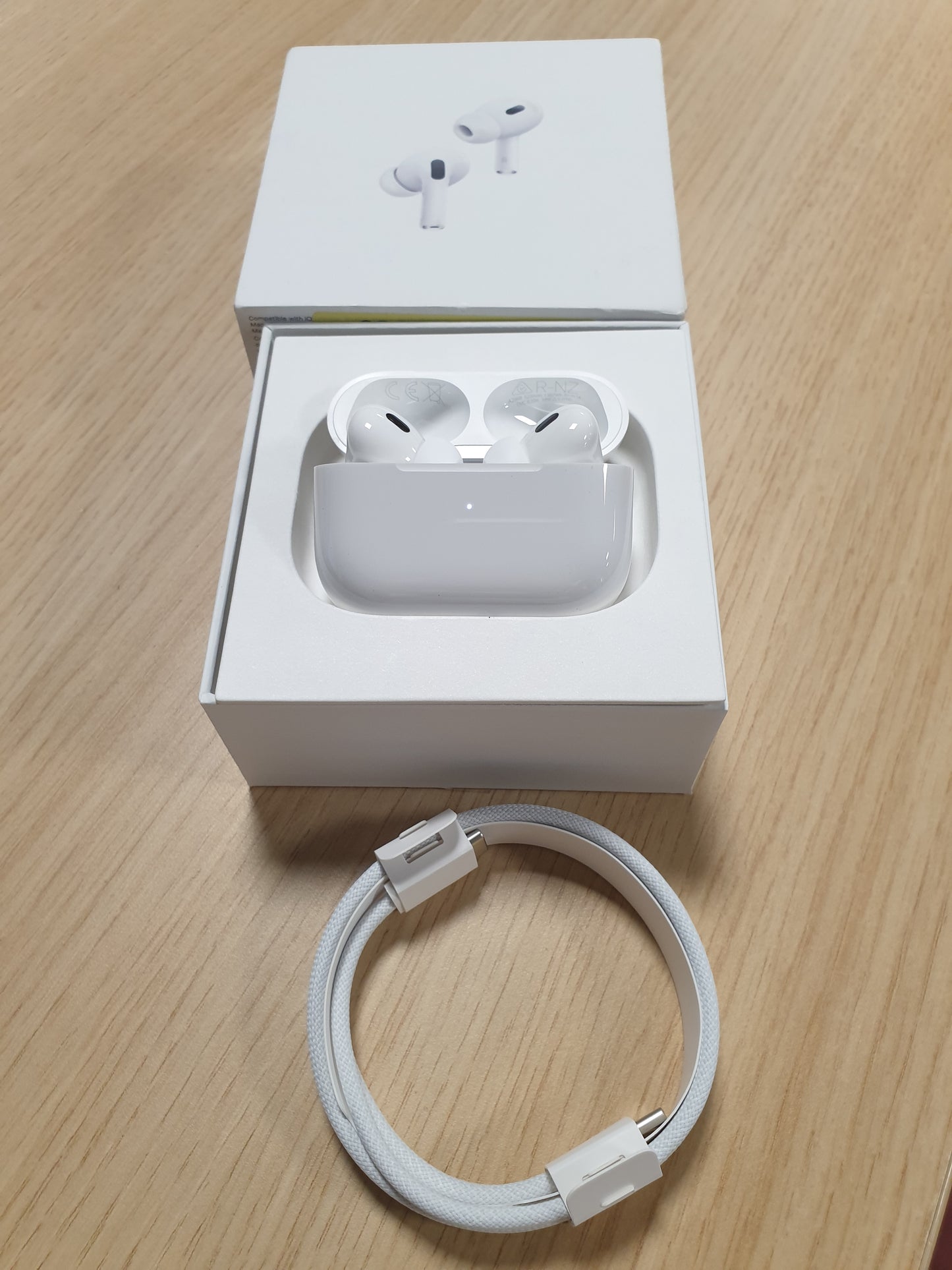 266017 - APPLE KUFJE PA TEL AIRPODS PRO 2, anulim aktiv i zhurmës, funksion ndihmës për dëgjimin, modalitet transparence, audio 3D, çip H2, karikim USB-C