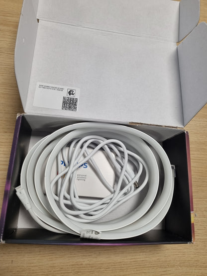 245066 - PHILIPS HUE Shirit LED i bardhë dhe me gradient ngjyrash 2 metra, Bluetooth, i pajtueshëm me Alexa dhe Google Assistant