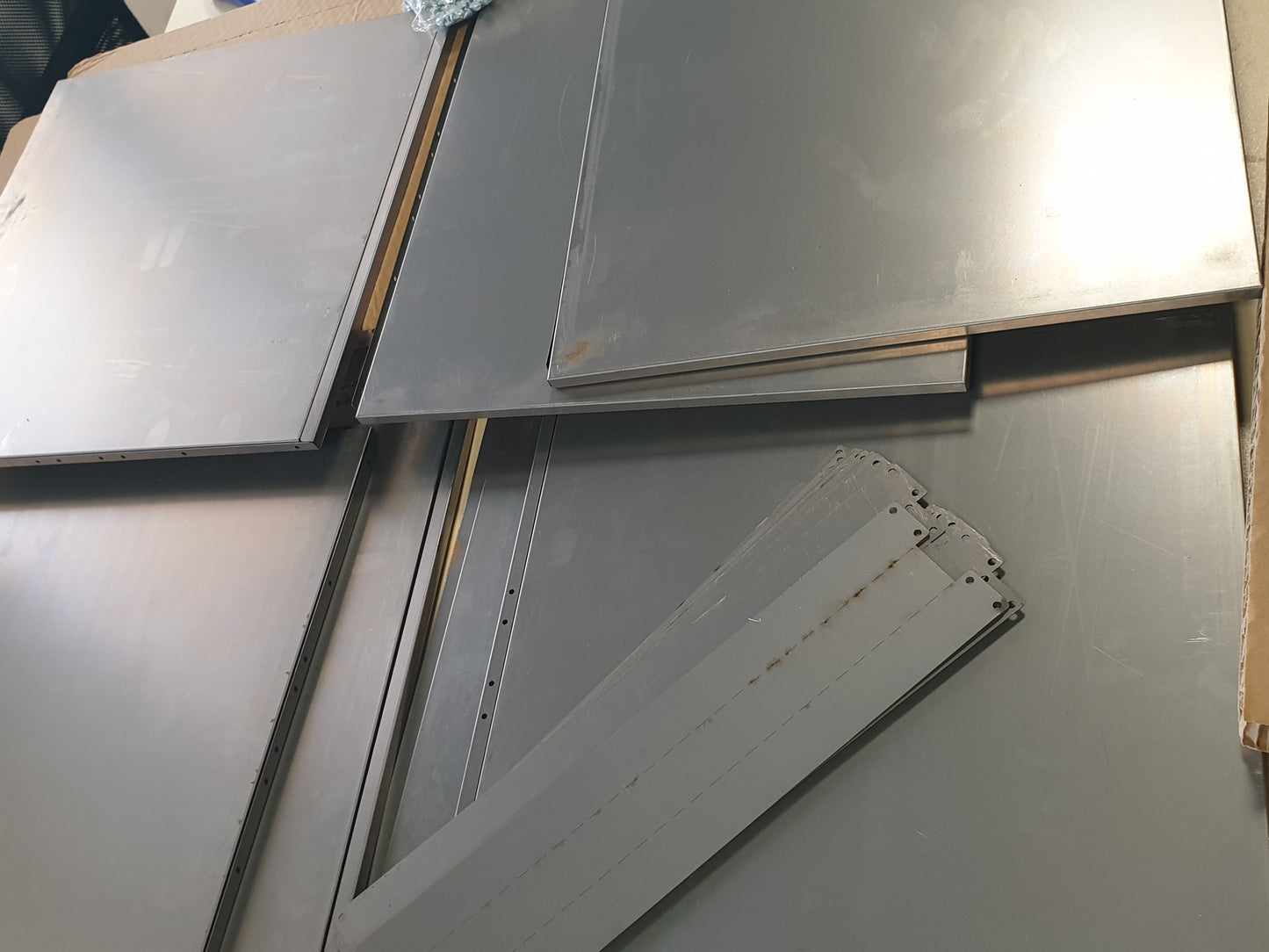 280609 - VIDAXL Vazo e ndryshkur 280x80x40 cm Çelik i Rezistent ndaj Motit