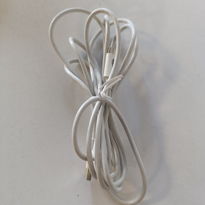 267479 - AMAZON BASICS - Kabllo karikimi të shpejtë USB-C në USB-A 2.0, 480 Mbps, i çertifikuar USB-IF, për Apple iPhone 15, iPad, Samsung Galaxy, tableta, laptopë, 2.7 m, i bardhë
