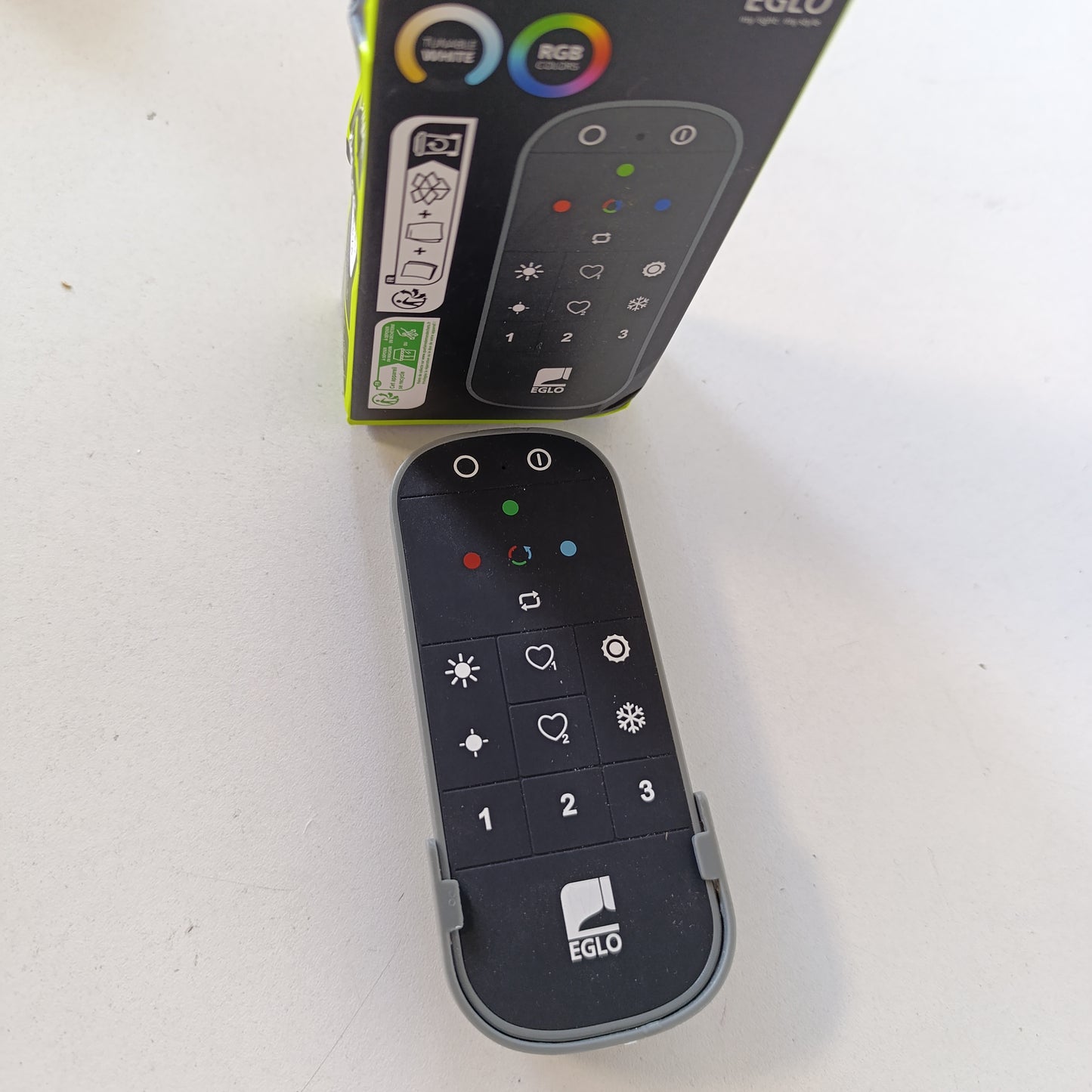 210735 - EGLO CONNECT - Telekomandë Inteligjente për Shtëpi 2.0, Plastike e Zezë dhe Gri, me Teknologjinë ZigBee, Përdoret për Dritat Connect.z, përfshin Bateri