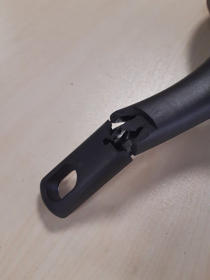 199717 - TEFAL Emotion Tigan 24 cm, Material Jo-Ngjitës, Garanci 10 Vite, Shpërndarje Homogjene e Nxehtësisë, Dizajn Modern, Doreza e Fortë, Përdorim mbi Induksion, Modeli E30, Boronicë 40404