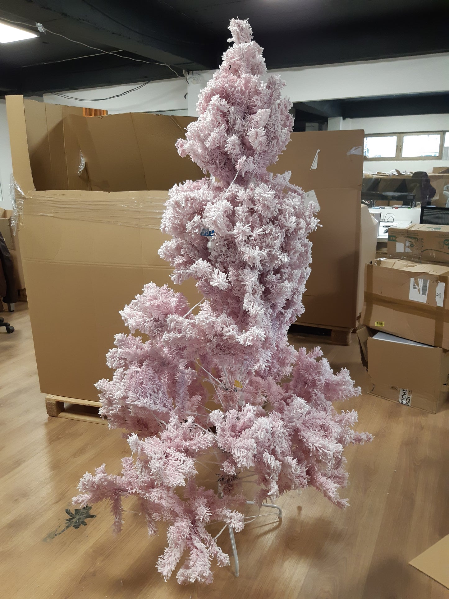 175075 - PEN BEVAN Pemë e Krishtlindjesh Rozë e Ndriçuar 180cm, me 928 Maja PVC të Flocked dhe 250 Drita të Ngrohta të Bardha, për Dekorim Shtëpie