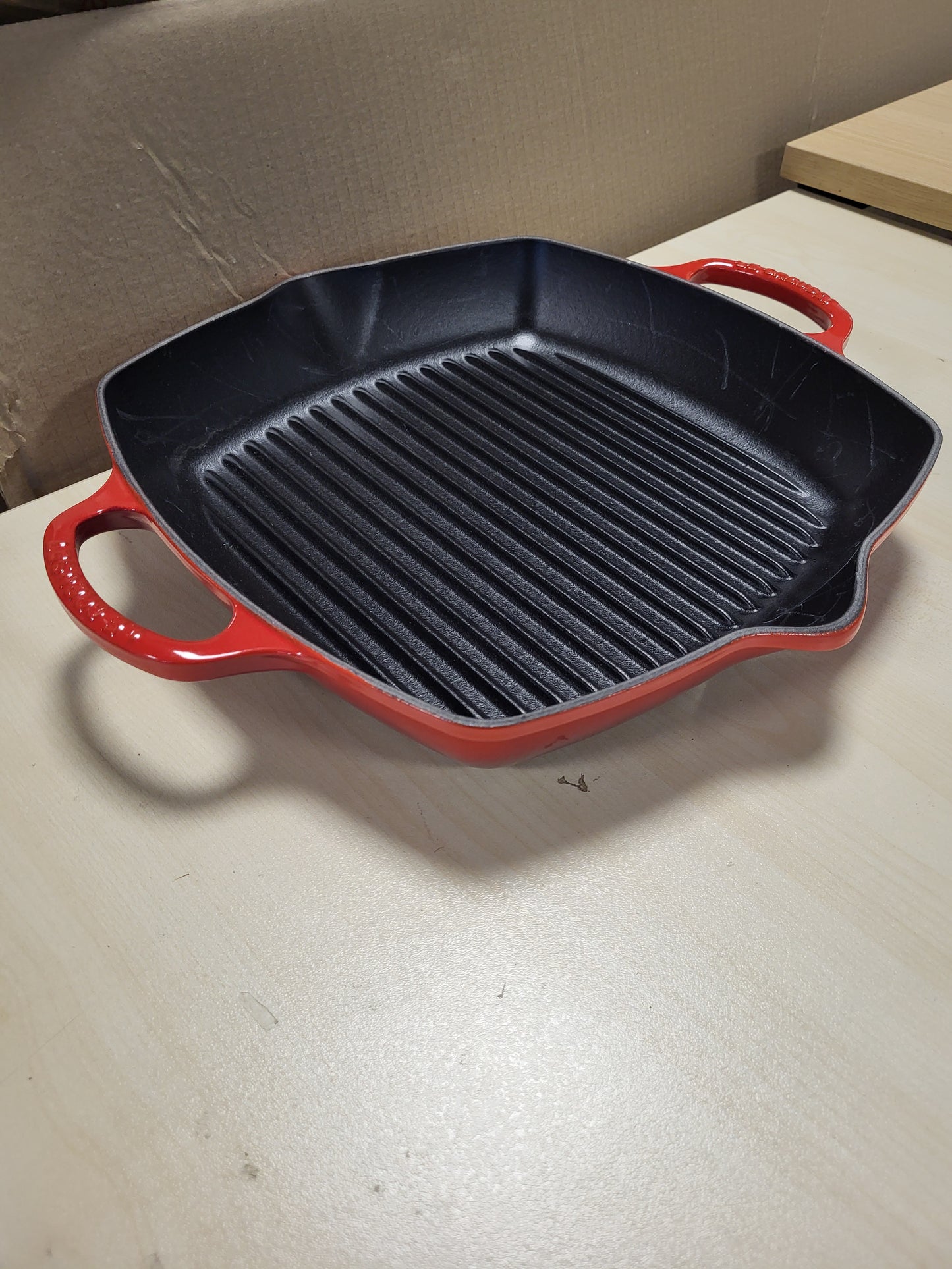 250008 - LE CREUSET | Tigan i thellë prej gize të emaluar Signature me dorezë ndihmëse, 30 cm, Qershi, 20200300600422