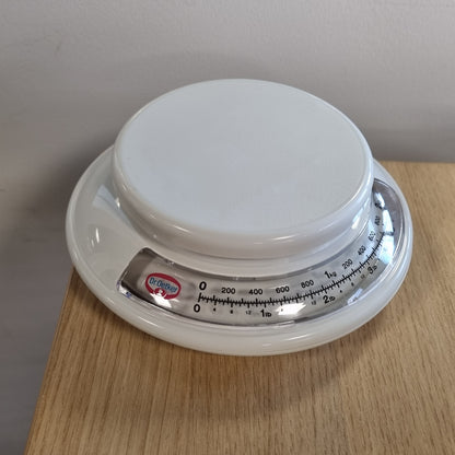 218975 - DR. OETKER Peshore pjekjeje precize 1531 Ø 17 cm, ngjyrë e bardhë, funksion i integruar i matjes së tarës