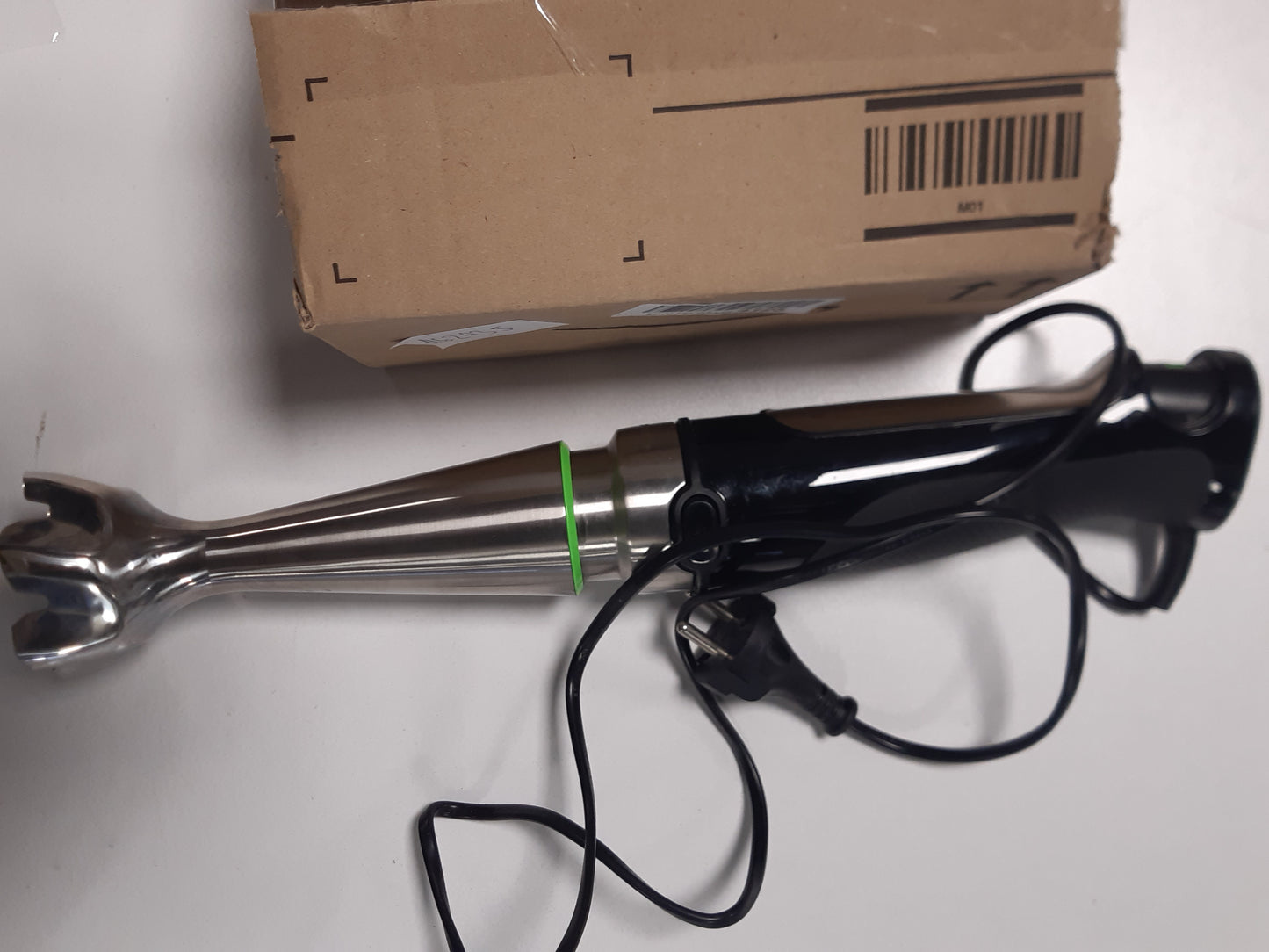 162135 - BRAUN MultiQuick, Blender i Zi/Dorë me Kapacitet 1000 Watt, Teknologji ActiveBlade, Material Çelik Inox, Përfshin 3 Aksesore