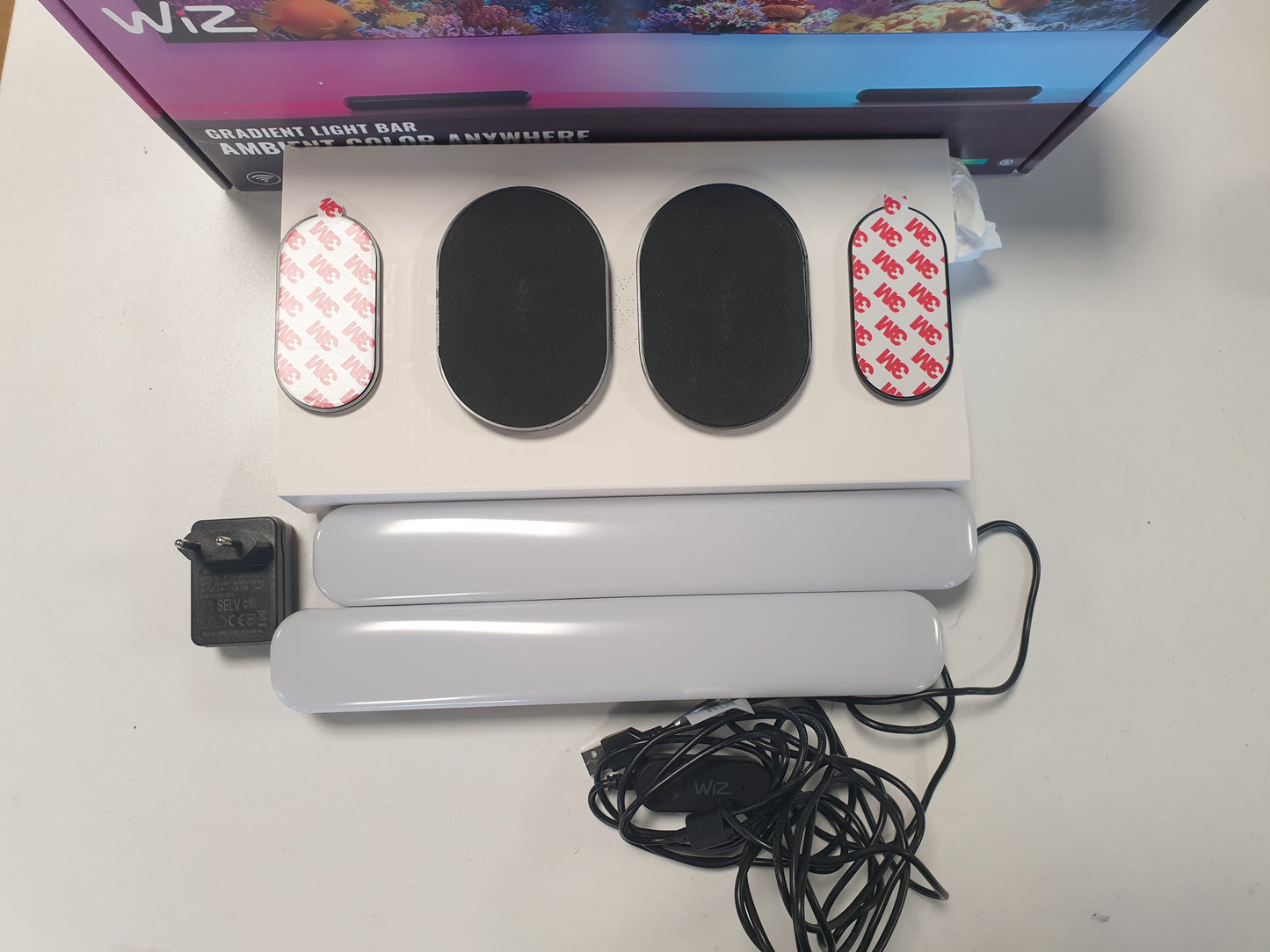 221344 - WIZ Llambë me shirit Gradient 2 copë, RGBIC, Instalim dhe konfigurim i lehtë, Lidhet me Wi-Fi, Kontroll me aplikacion/zë, Funksionon me Google Home, Alexa dhe HomeKit