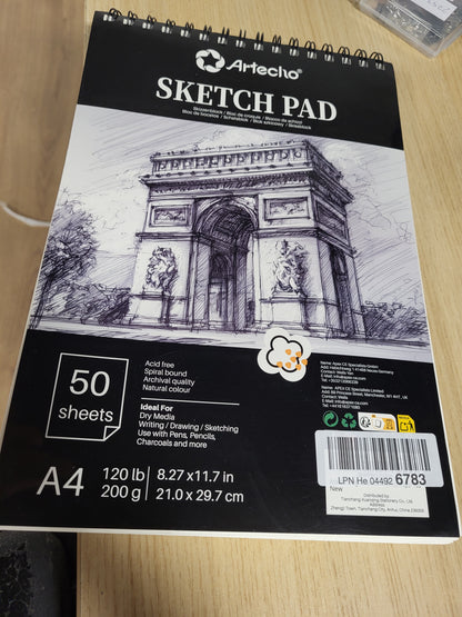 225194 - ARTECHO Bllok skicash A4, 50 fletë, 200 g/m², i lidhur për skicim dhe vizatim