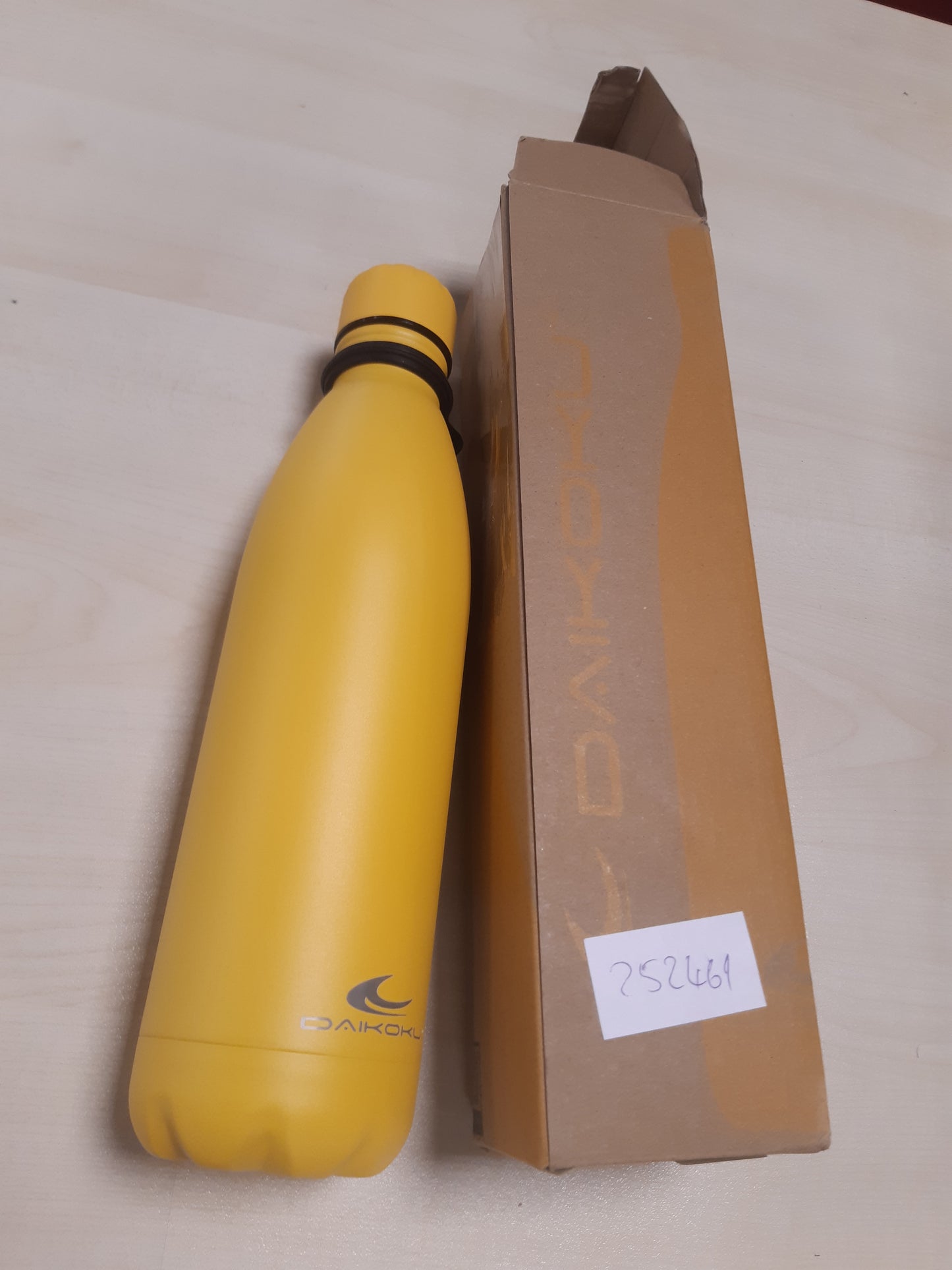 252461 - Daikoku - Shishe Uji prej Çeliku Inoks | 100% e papërshkueshme nga rrjedhjet | Mban pijet të ngrohta për 12 orë, të ftohta për 24 orë | Pa BPA dhe e shëndetshme | Ngjyrë në modë, ideale për përdorim të përditshëm dhe jashtë