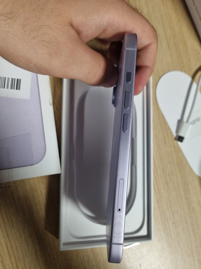 188575 - APPLE iPhone 17, 256GB, Ekran 6.3 inç me ProMotion, Çip A19, Kamera e Përparme në Qendër të Skenës, Rezistencë e Përmirësuar ndaj Gërvishtjeve, Jetëgjatësi e Baterisë Gjatë Gjithë Ditës, Ngjyrë e Livadonjë
