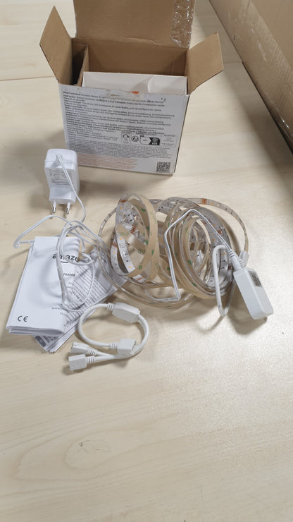 213867 - AMAZON BASICS Shirit ndriçimi inteligjent LED 10m, RGBW, funksionon vetëm me Alexa